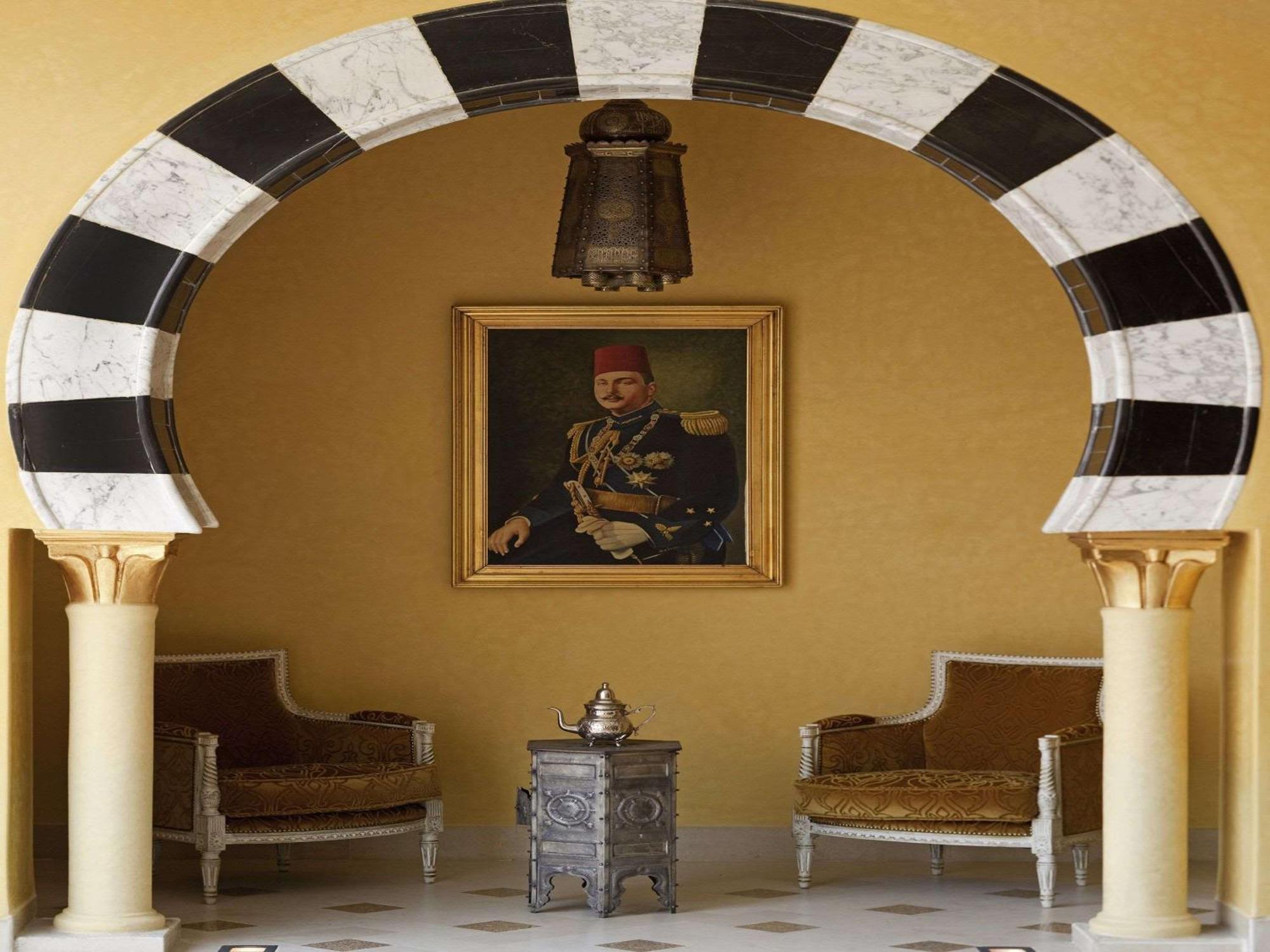 โมเวนพิครีสอร์ตแอนด์มารีนสปา ซูสส์ Hotel ซุส ภายนอก รูปภาพ A portrait of King Farouk I of Egypt
