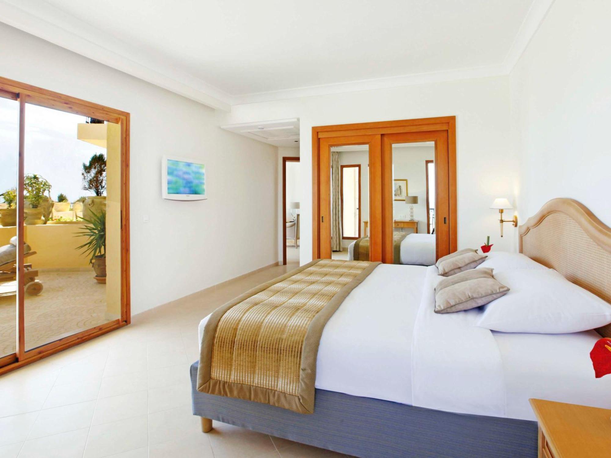 โมเวนพิครีสอร์ตแอนด์มารีนสปา ซูสส์ Hotel ซุส ภายนอก รูปภาพ