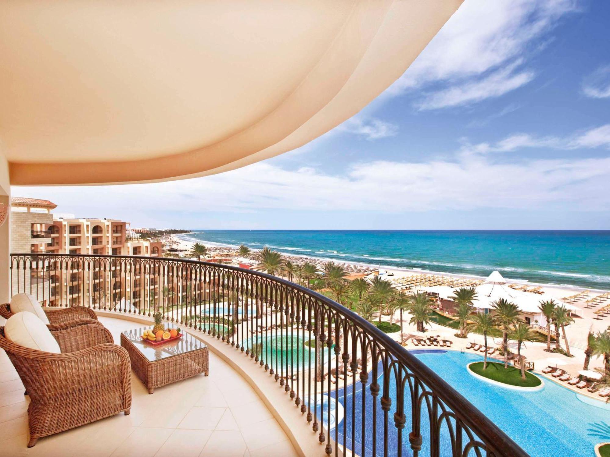 โมเวนพิครีสอร์ตแอนด์มารีนสปา ซูสส์ Hotel ซุส ภายนอก รูปภาพ View from a suite at the Atlantis Resort