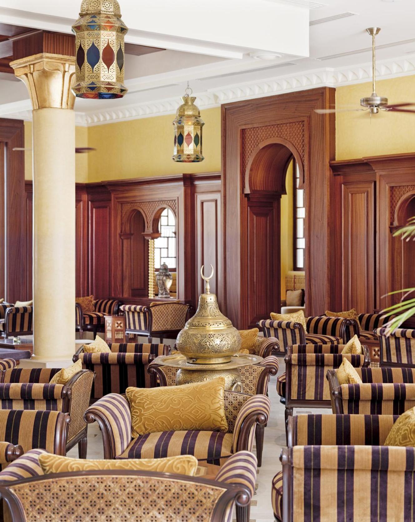 โมเวนพิครีสอร์ตแอนด์มารีนสปา ซูสส์ Hotel ซุส ภายใน รูปภาพ The interior of the hotel