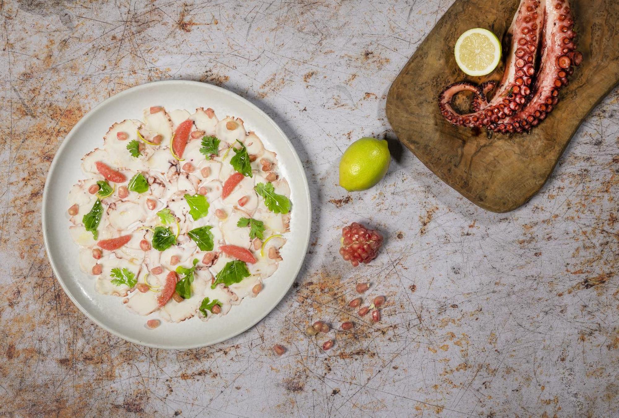 โมเวนพิครีสอร์ตแอนด์มารีนสปา ซูสส์ Hotel ซุส ภายนอก รูปภาพ Octopus salad